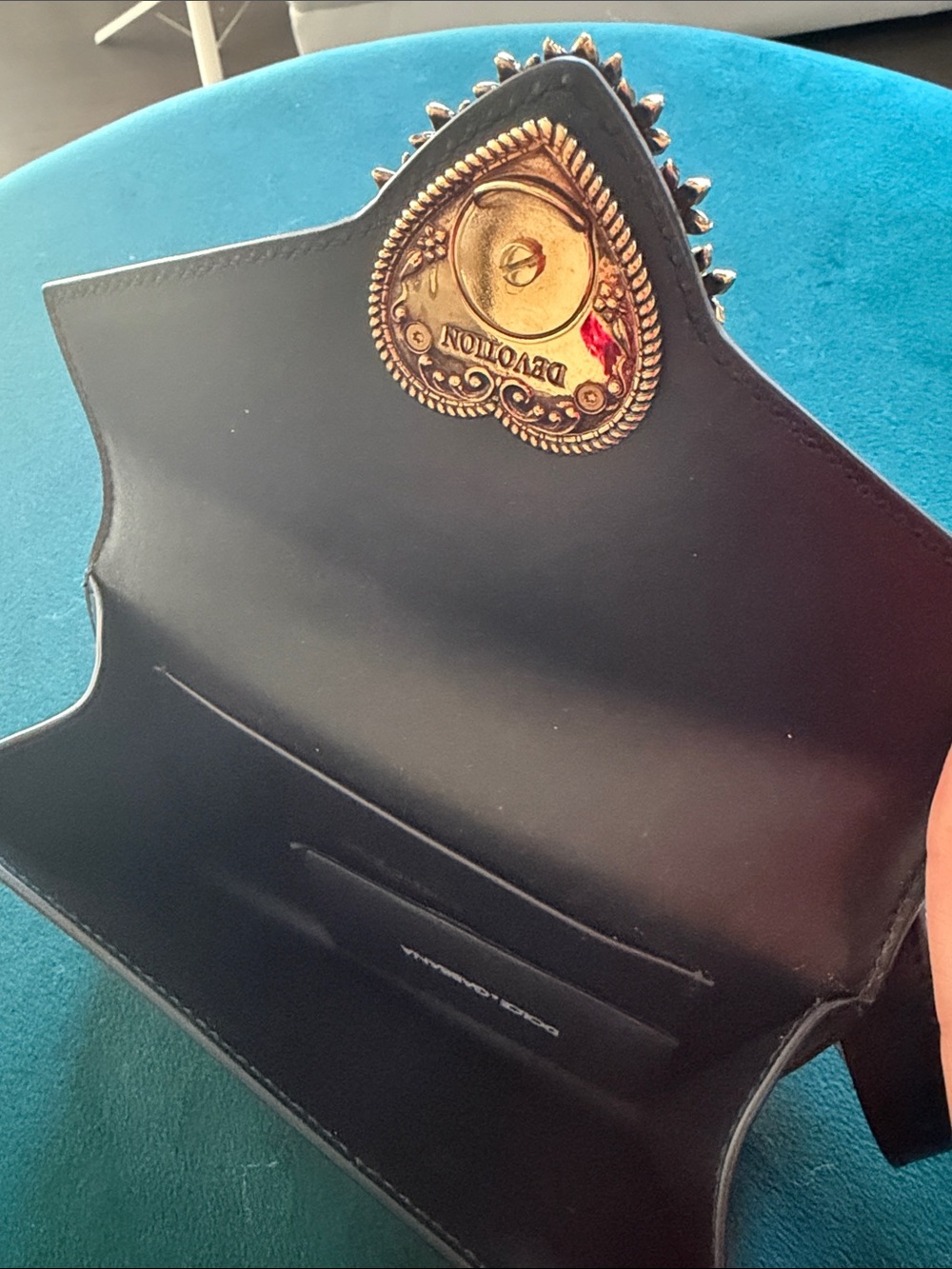 Dolce & Gabbana Black Leather waist /belt bag with Gold Heart Emblem - Picture 4 of 6
